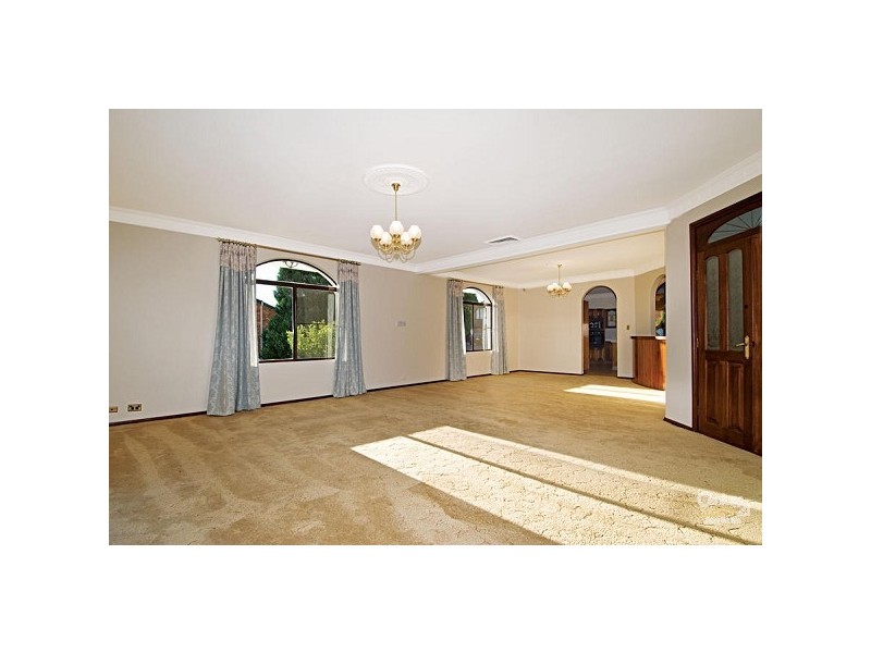 13 Galahad Crescent, Castle Hill NSW 2154