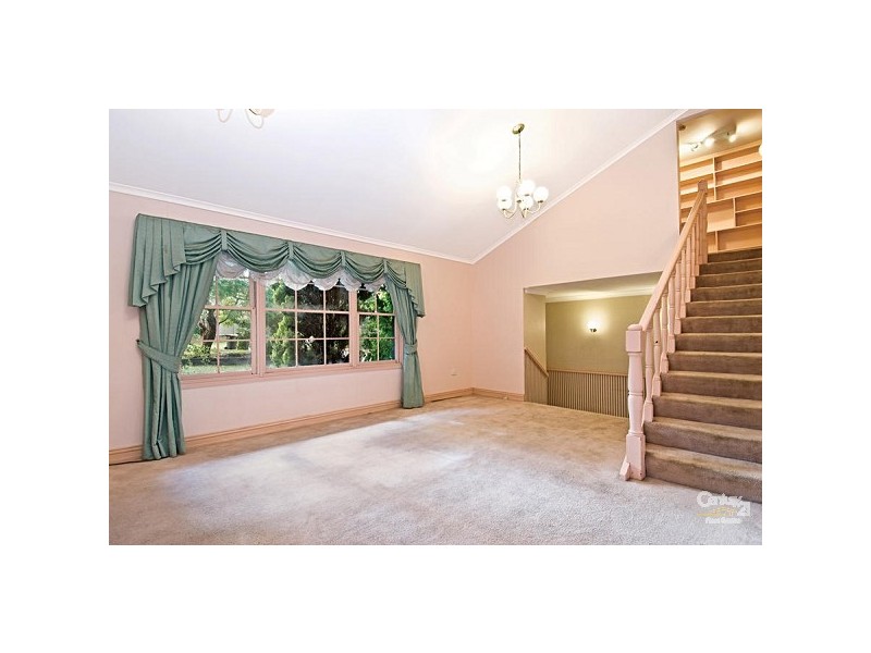 17 English Avenue, Castle Hill NSW 2154