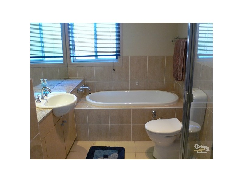 8/11 Harrington Avenue, Castle Hill NSW 2154