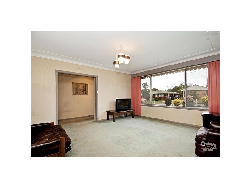 8 Lanhams Road, Winston Hills NSW 2153