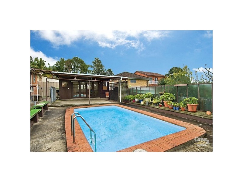 8 Lanhams Road, Winston Hills NSW 2153
