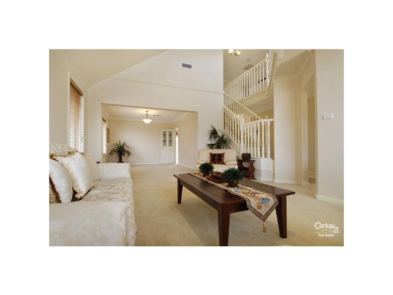 27 Beaumaris Avenue, Castle Hill NSW 2154