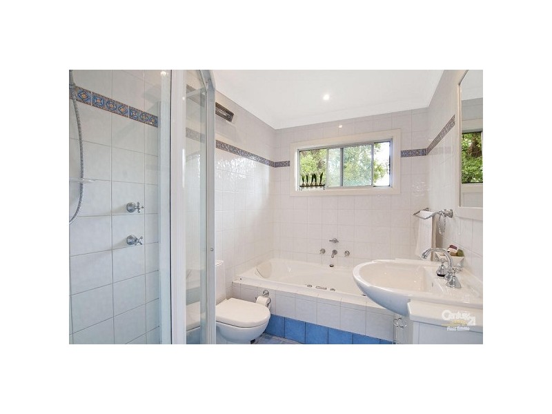 16 Dan Crescent, Castle Hill NSW 2154