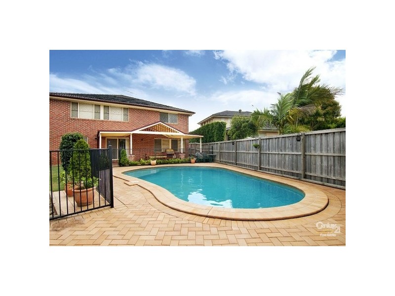 31 St Pauls Avenue, Castle Hill NSW 2154