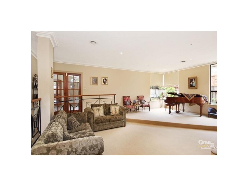 6 Hillsborough Way, Baulkham Hills NSW 2153