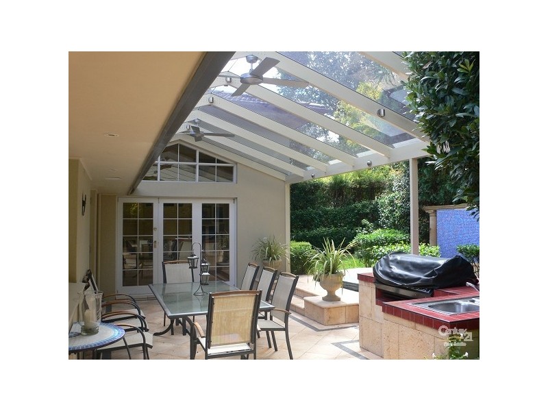 36 Woodhill St, Castle Hill NSW 2154