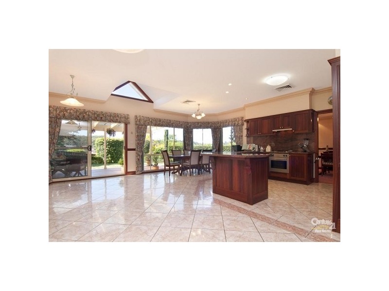 4 Grantown Court, Castle Hill NSW 2154