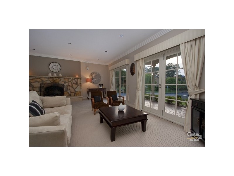 10 White Cedar Drive, Castle Hill NSW 2154