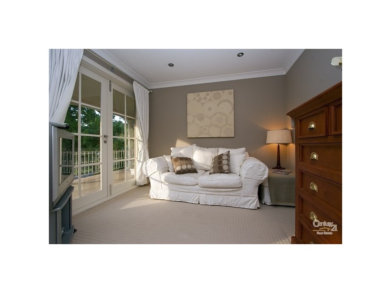 10 White Cedar Drive, Castle Hill NSW 2154