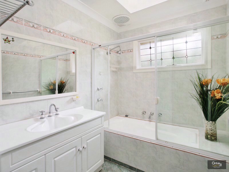 4 Harriet Avenue, Castle Hill NSW 2154