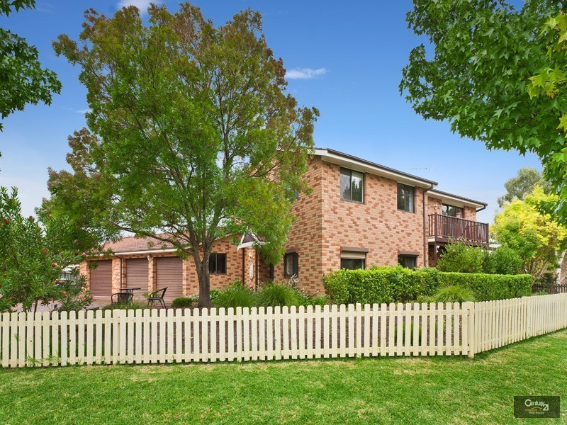 25 Battlement Crescent, Castle Hill NSW 2154