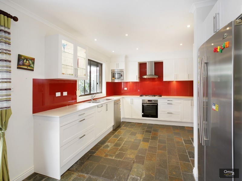 25 Battlement Crescent, Castle Hill NSW 2154