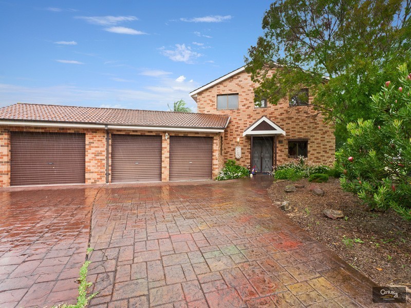 25 Battlement Crescent, Castle Hill NSW 2154