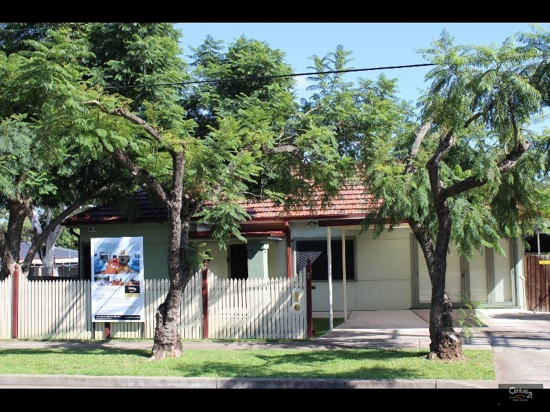 2  Lindsay Street, Wentworthville NSW 2145