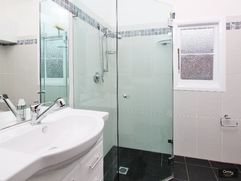 2  Lindsay Street, Wentworthville NSW 2145