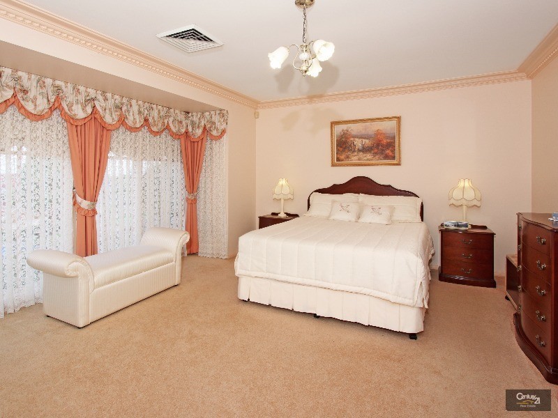 3 Stock Farm Avenue, Bella Vista NSW 2153