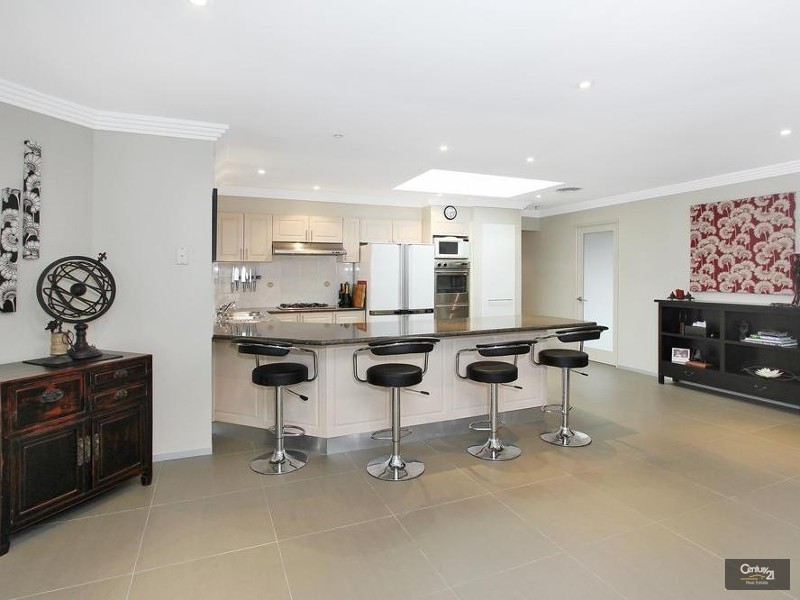 16 Brandon Grove, Kellyville NSW 2155