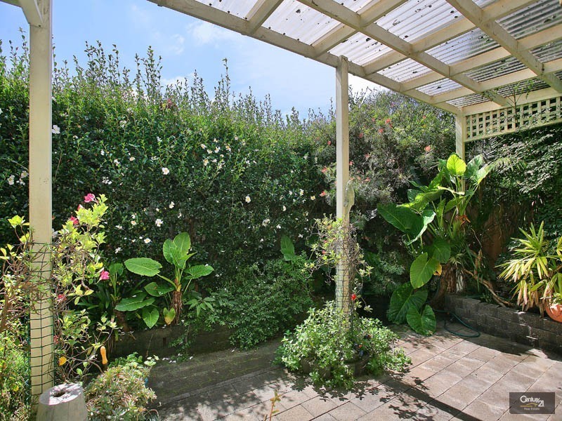 2/10 Kerrs Road, Castle Hill NSW 2154