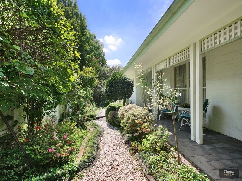 2/10 Kerrs Road, Castle Hill NSW 2154