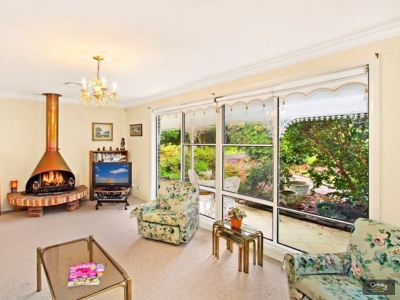 8 Ulundri Drive, Castle Hill NSW 2154