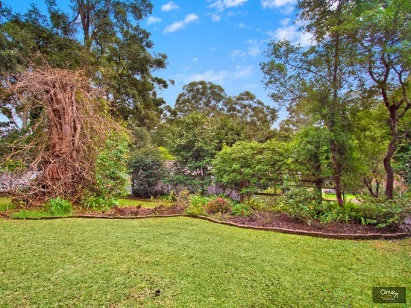 8 Ulundri Drive, Castle Hill NSW 2154