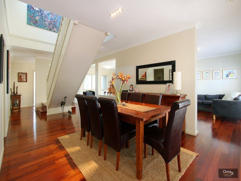 2 Roxburgh Crescent, Stanhope Gardens NSW 2768