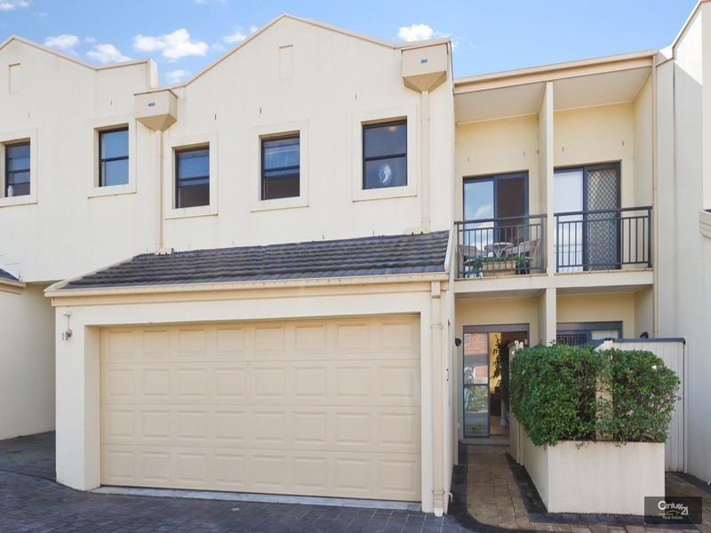 2/48 Pearce Street, Baulkham Hills NSW 2153