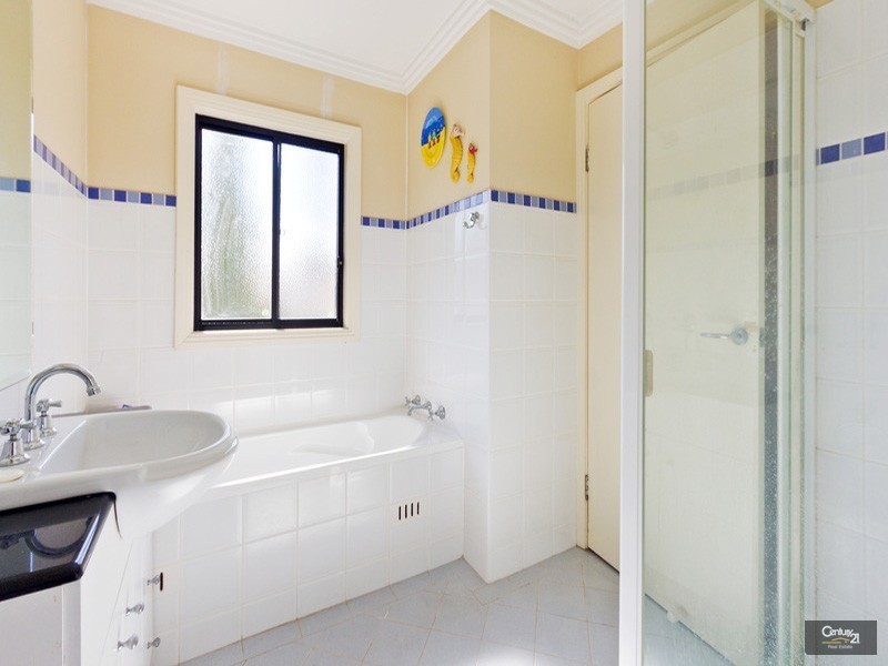 2/48 Pearce Street, Baulkham Hills NSW 2153