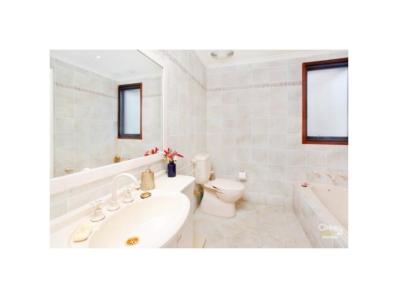 6 Mornington Ave, Castle Hill NSW 2154