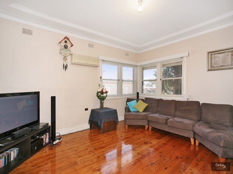 147 Windsor Road, Northmead NSW 2152