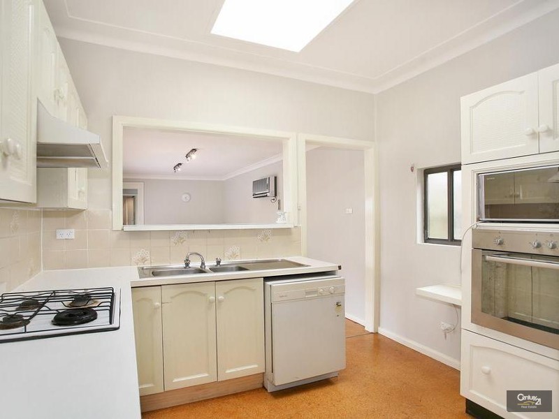 2 Mary Street, Northmead NSW 2152