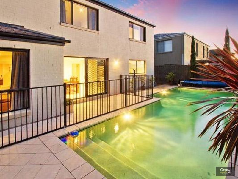 18 Ashtead Parade, Stanhope Gardens NSW 2768