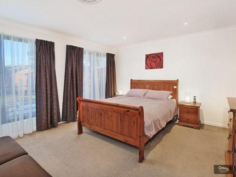 18 Ashtead Parade, Stanhope Gardens NSW 2768