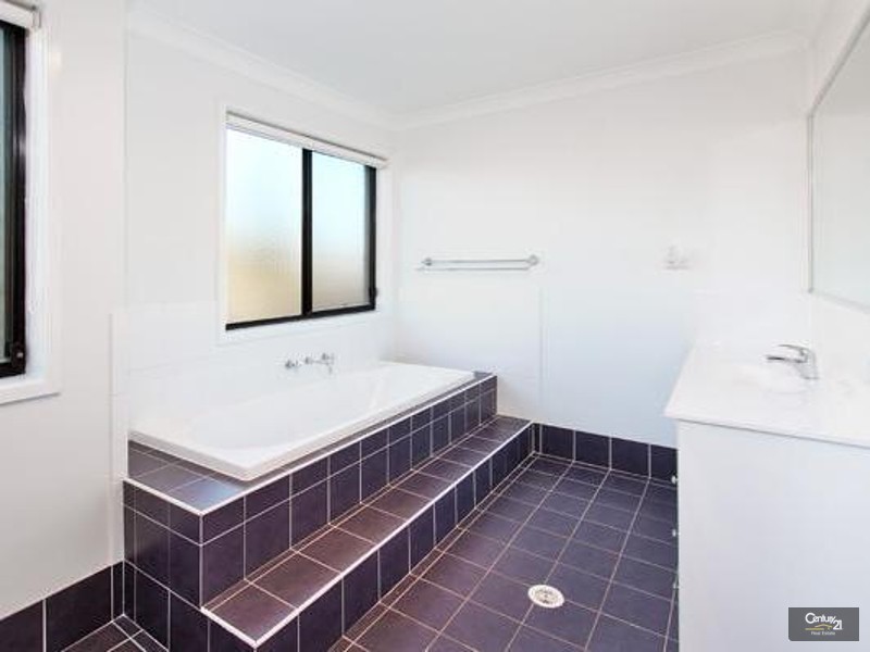 18 Ashtead Parade, Stanhope Gardens NSW 2768