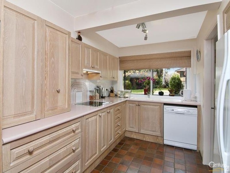 2  Kathleen Avenue, Castle Hill NSW 2154