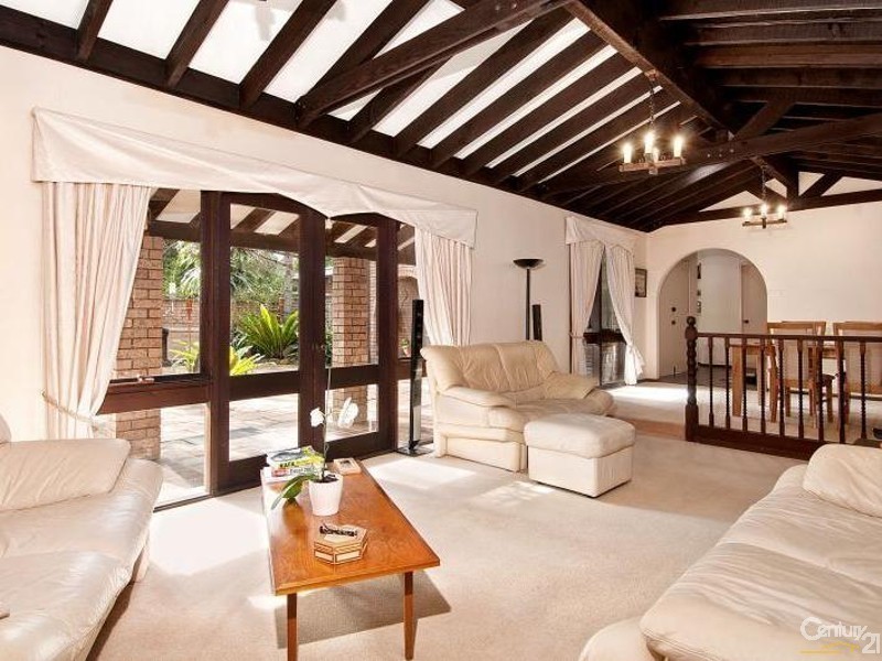 2  Kathleen Avenue, Castle Hill NSW 2154