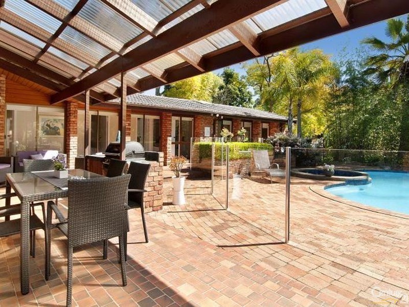 11 White Cedar Drive, Castle Hill NSW 2154