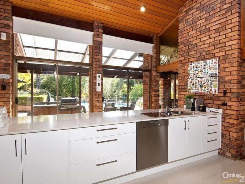 11 White Cedar Drive, Castle Hill NSW 2154