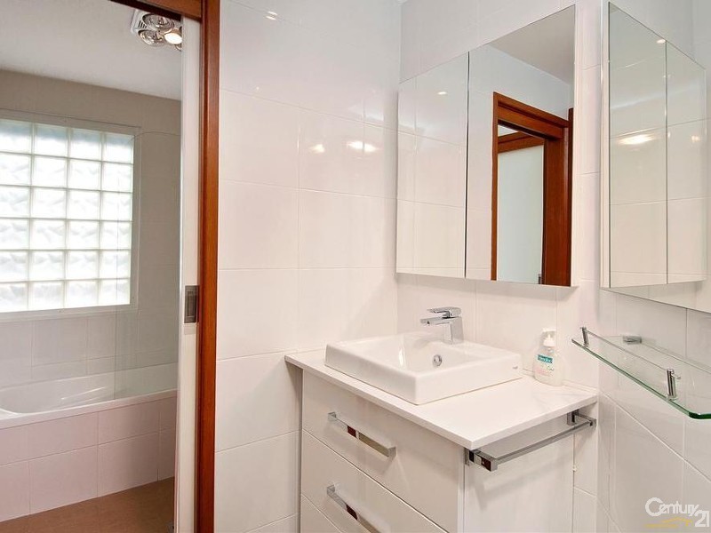 33 Willow Drive, Baulkham Hills NSW 2153