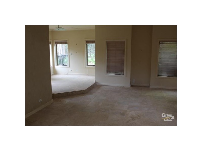 5 Kingussie Ave, Castle Hill NSW 2154