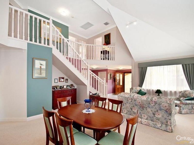 17 Kinnard Way, Kellyville NSW 2155