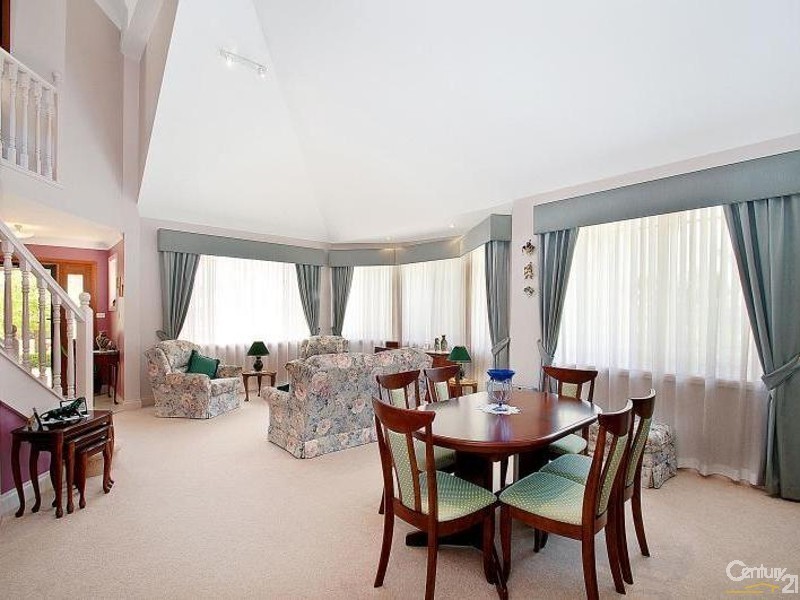 17 Kinnard Way, Kellyville NSW 2155