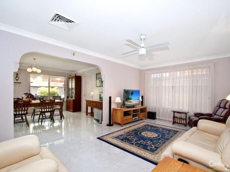 17 Kinnard Way, Kellyville NSW 2155