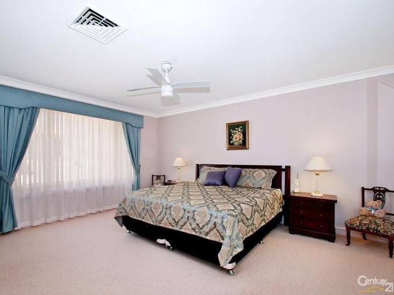 17 Kinnard Way, Kellyville NSW 2155