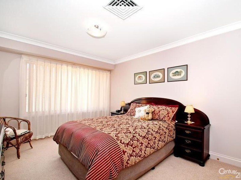 17 Kinnard Way, Kellyville NSW 2155