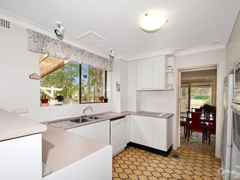 16  Barrawarn Place, Castle Hill NSW 2154