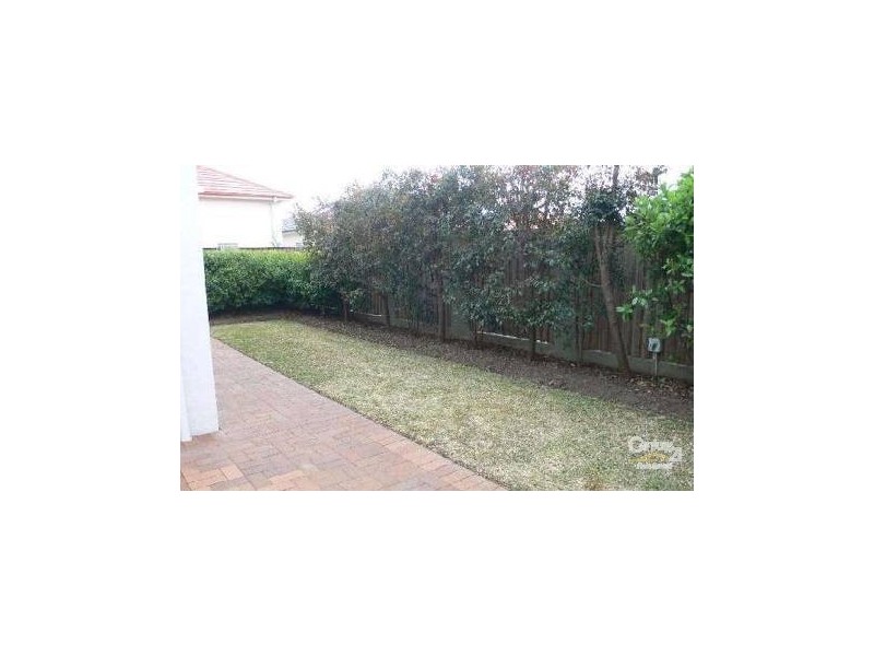 27 Skylark Circuit, Bella Vista NSW 2153