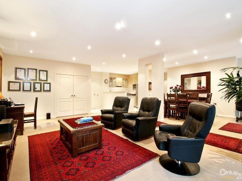 2/2-4  Purser Avenue, Castle Hill NSW 2154