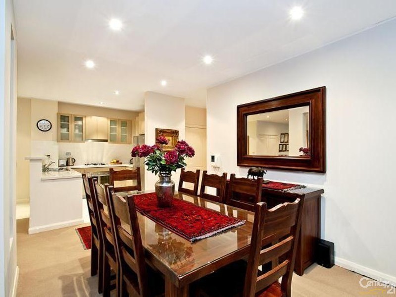 2/2-4  Purser Avenue, Castle Hill NSW 2154