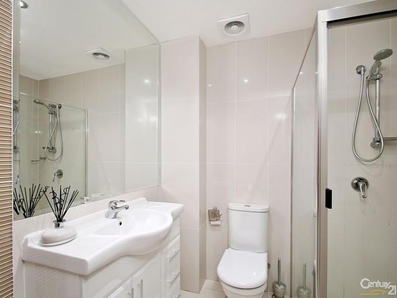 2/2-4  Purser Avenue, Castle Hill NSW 2154